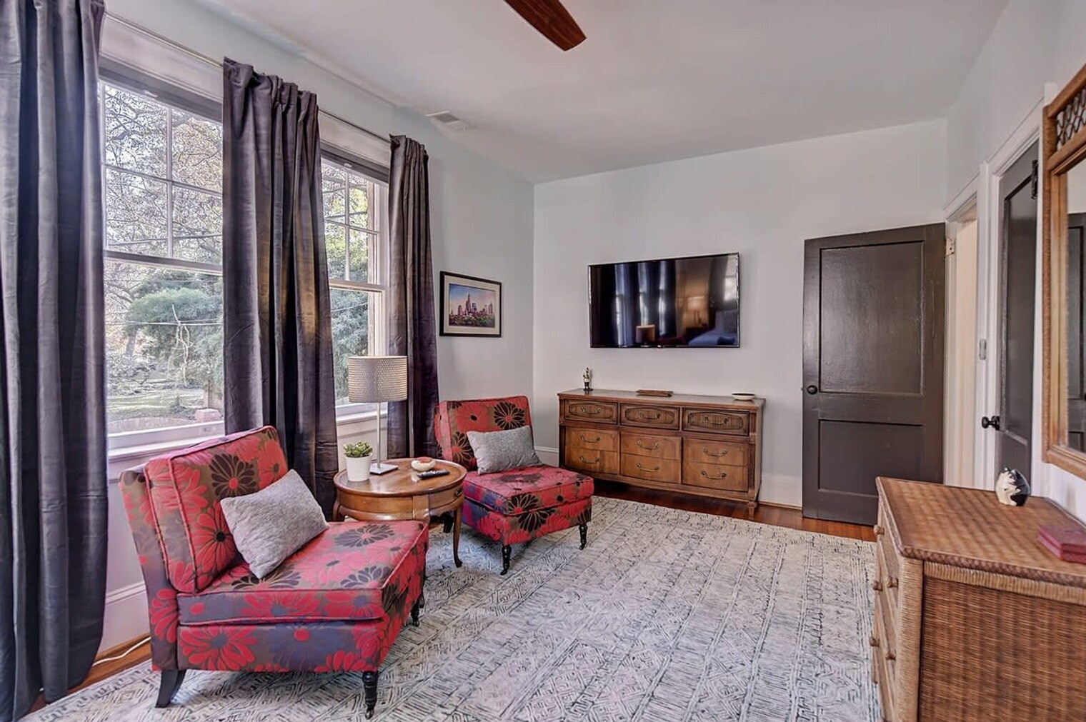 Building Photo - 518 Lamar Ave