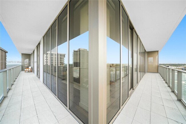 Building Photo - 2678 Tigertail Ave