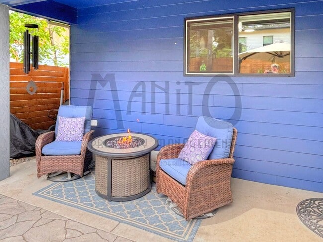 Building Photo - Beautiful South Hill Rancher