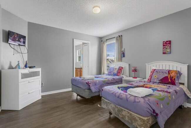 Building Photo - 8503 La Isla Dr