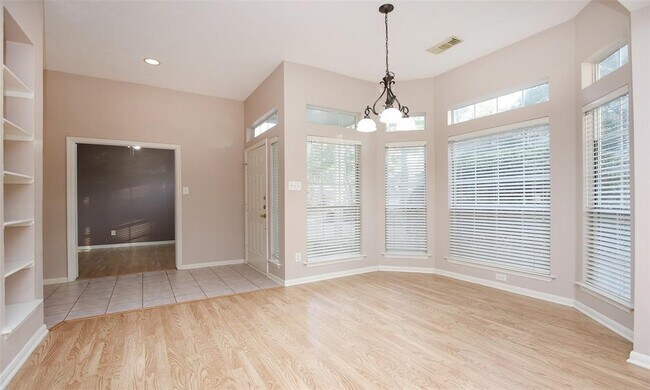 Building Photo - 130 N Magnolia Pond Pl