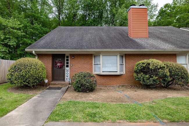 Primary Photo - Awesome 5-Points corner Condo!