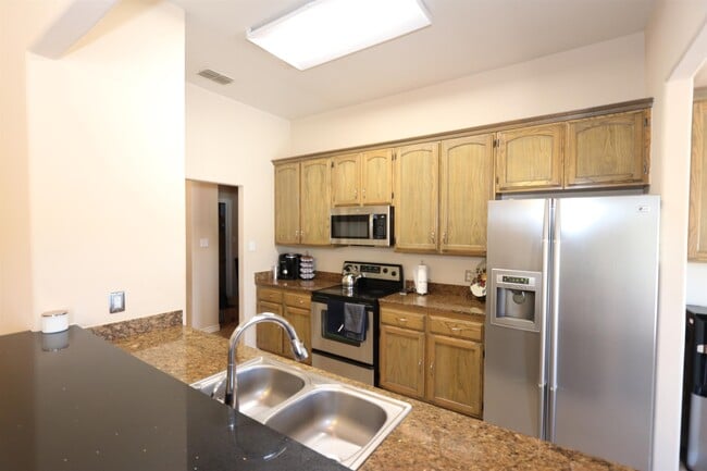 Building Photo - 10514 Winrock Dr