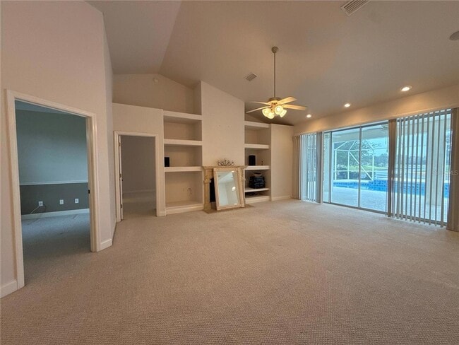 Building Photo - 341 Lake Dr