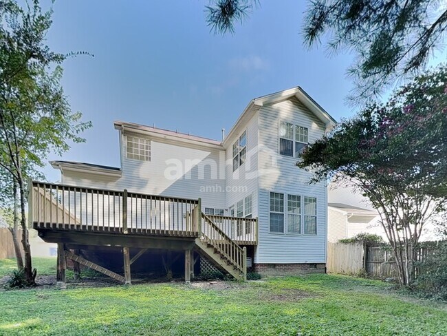 Building Photo - 532 Osborne Rd