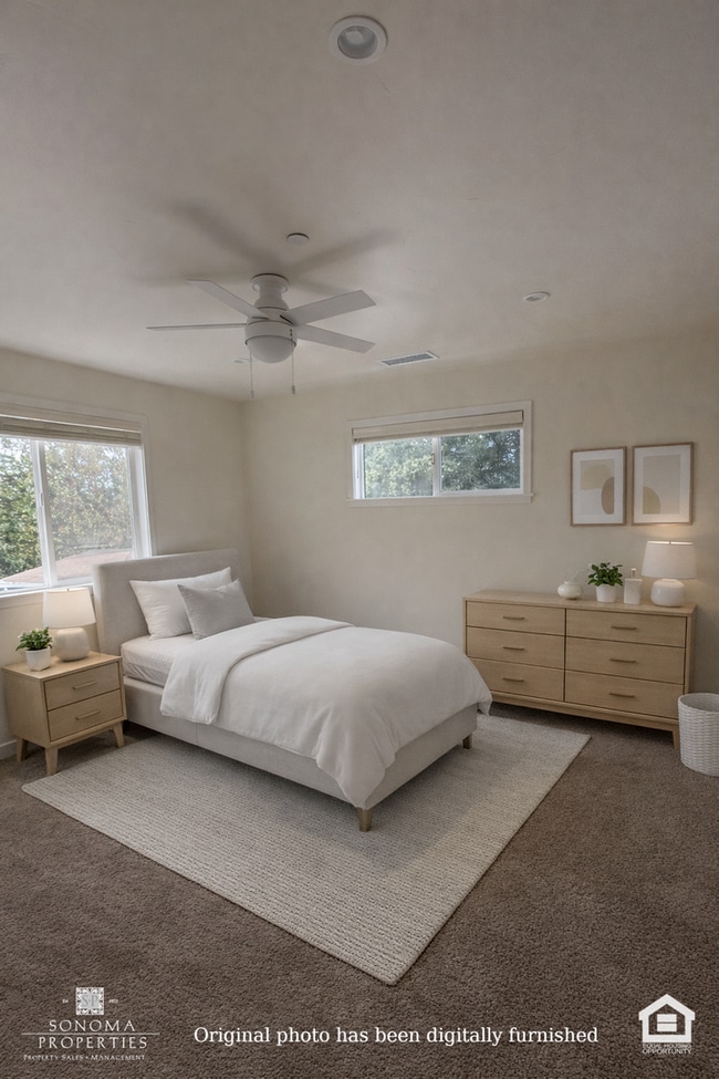 Building Photo - Updated 2 Bedroom / 1.5 Bathroom Home in Sonoma