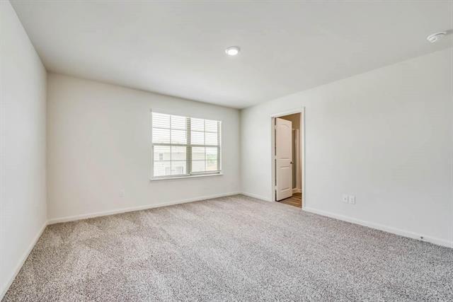 Building Photo - 305 Marsh Ln