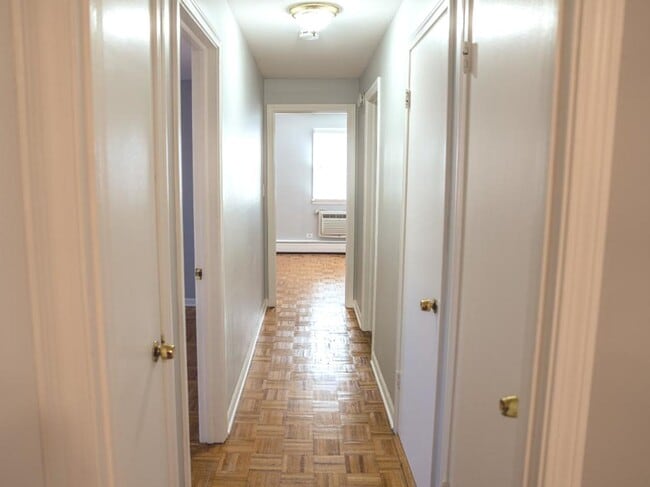 Building Photo - 2602 Central St