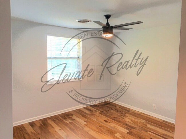 Building Photo - Stylishly Renovated Four Bedroom Home in H...