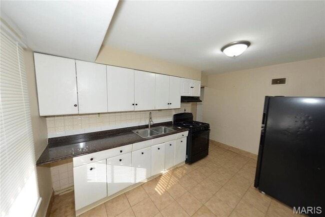 Building Photo - 6127 Shillington Dr