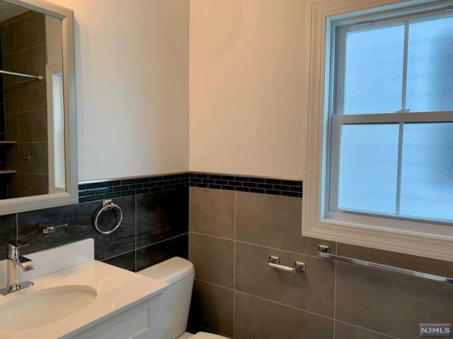 Building Photo - 231 Cleveland Ave