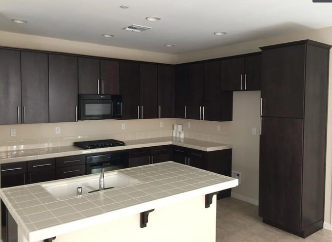 Building Photo - 272 Nimbus Cmn