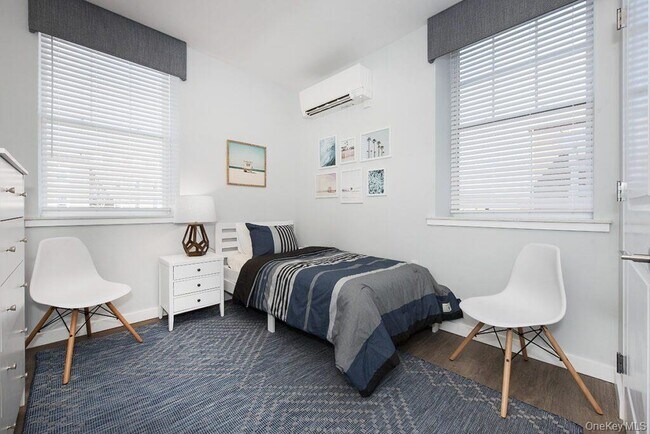 Building Photo - 300 Carleton Ave