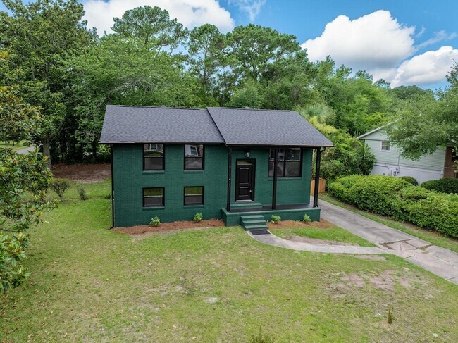 Building Photo - 1411 Westway Dr