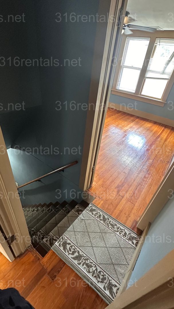 Building Photo - $1595 - 5 bed 2 bath - Single Family Home ...