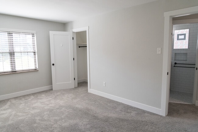 Building Photo - 151 Morrison Dr