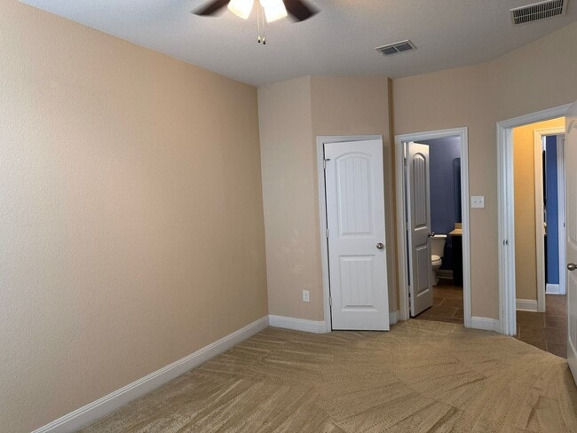 Building Photo - 517 Whittmen Ave