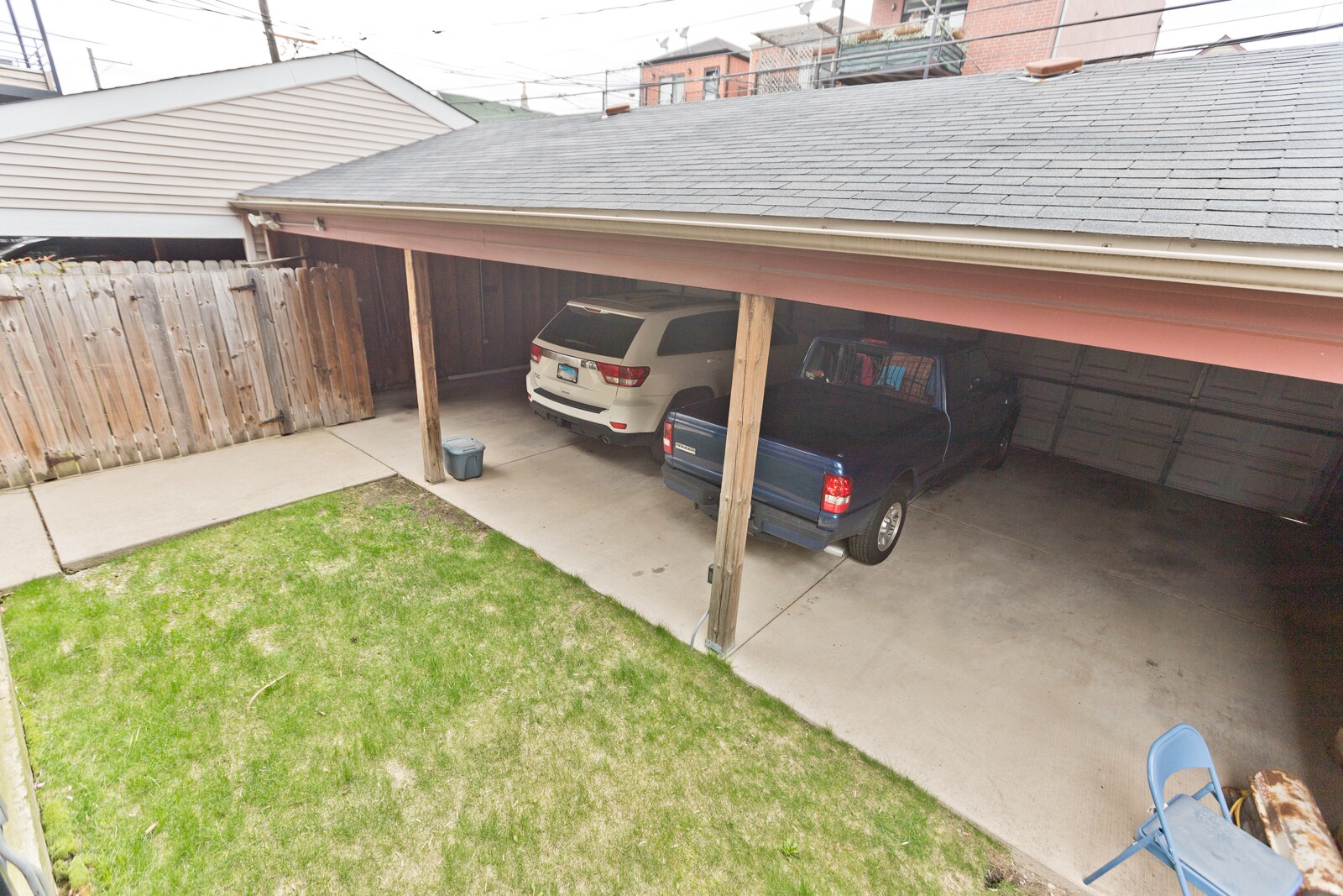 Building Photo - 2414 W Moffat St