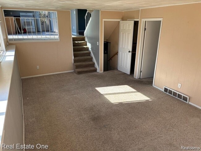 Building Photo - 5102 Franklin Park Dr