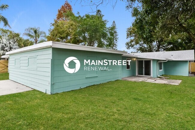 Building Photo - 3 Bedroom Pet-Friendly Home in West Bradenton, FL with Main Street Renewal