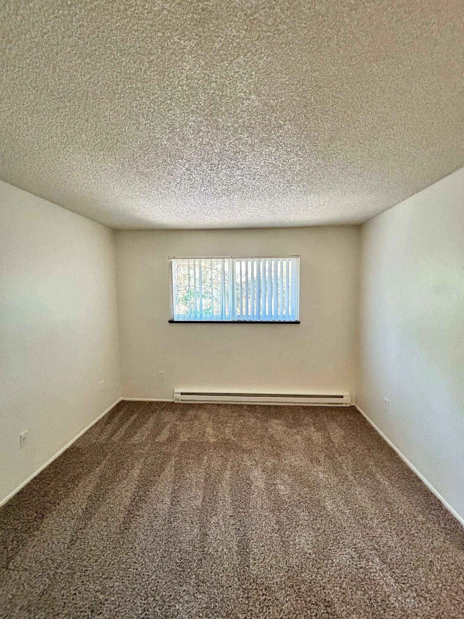 Building Photo - 3950 SW 102nd Ave