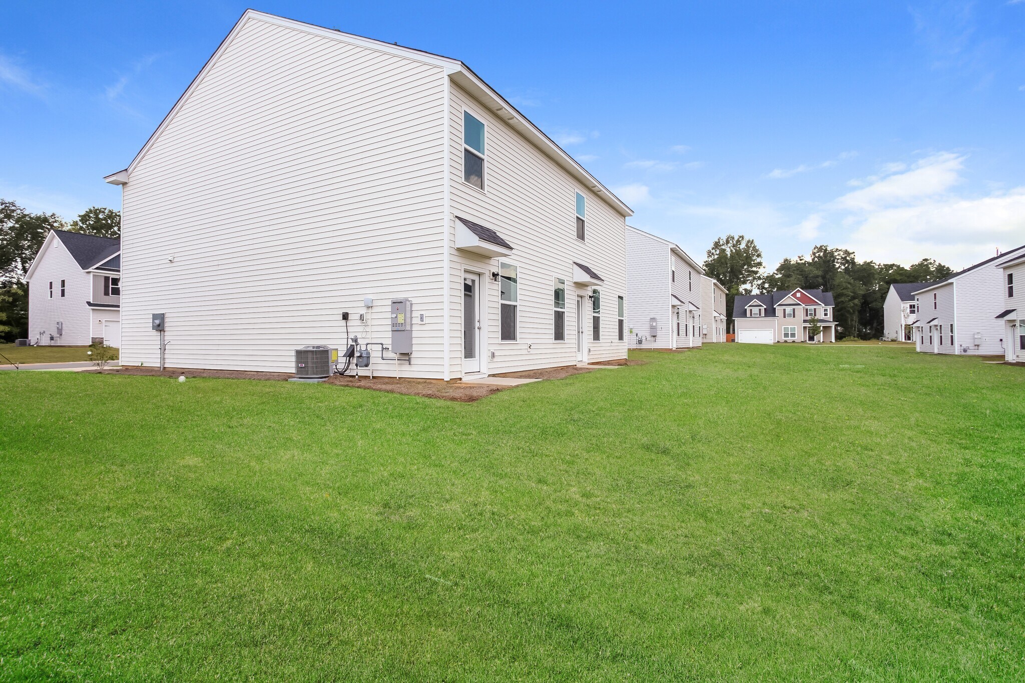 Building Photo - 425 Blue Robin Ln