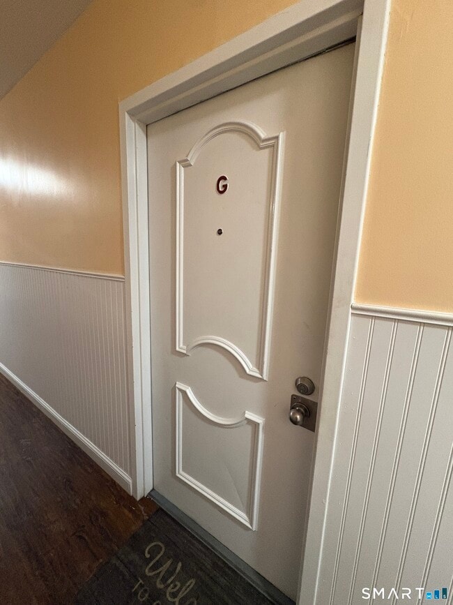 Building Photo - 36 Main St