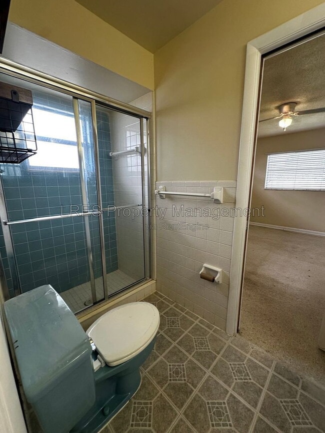 Building Photo - 2719 Merrie Oaks Rd