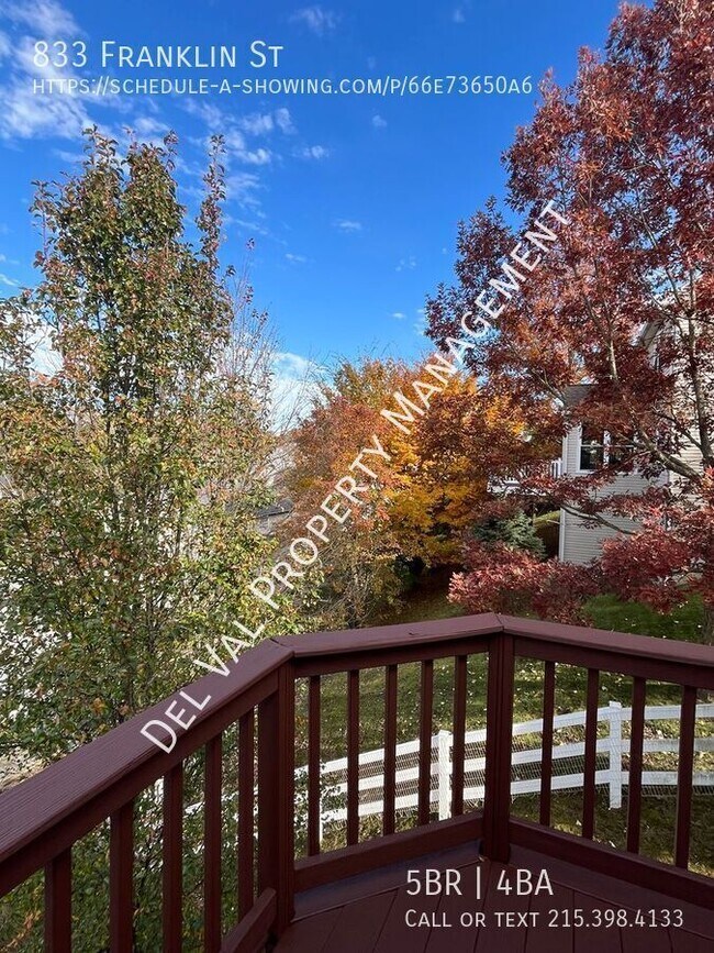 Building Photo - 833 Franklin St