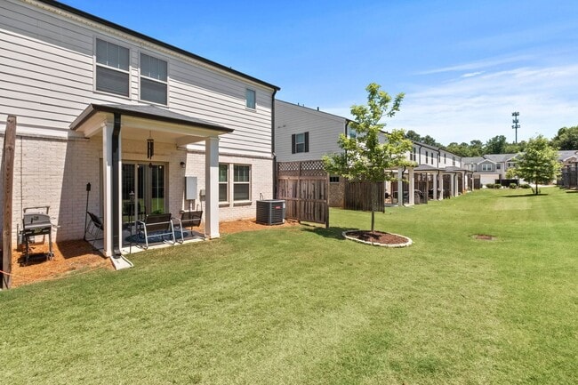 Building Photo - Gorgeous 3 BR/2.5 BA Townhome in Marietta-...