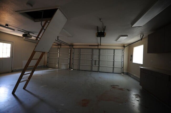 Building Photo - 1168 Beelard Dr