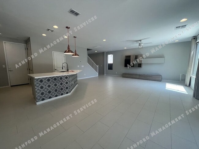 Building Photo - Beautiful 3-Bedroom Home in Sky Crossing with Modern Upgrades