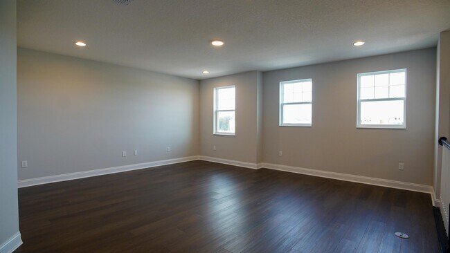 Building Photo - 12182 Eastmoor Dr