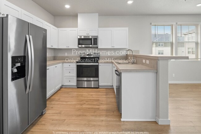 Building Photo - Charming One-Bedroom Condo in the Heart of Bull Mountain - Pool & Gym Access Included!