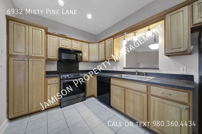 Building Photo - 6932 Misty Pine Ln