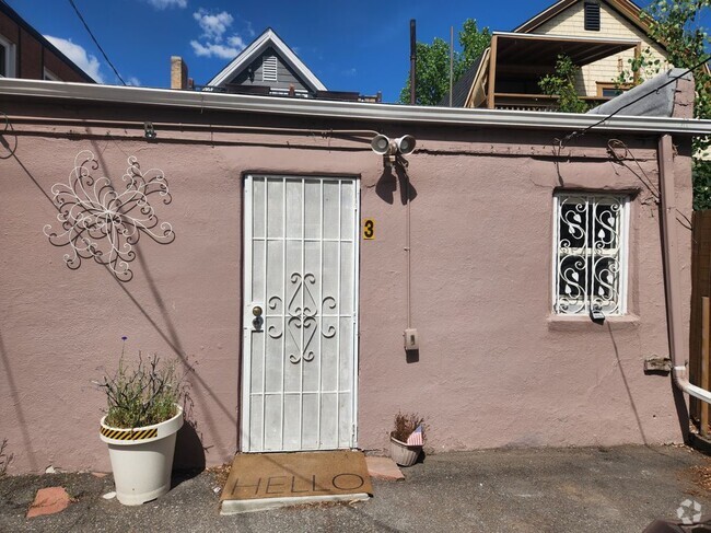 Building Photo - 1042 N Clarkson St