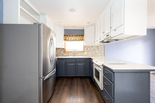 Building Photo - Large updated 4 bedroom 3 bath home in Laurel