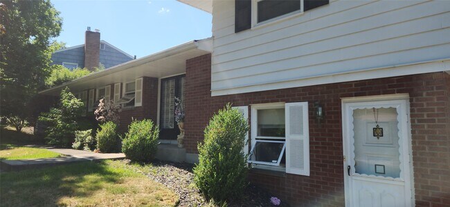 Building Photo - 67 Audubon Ave