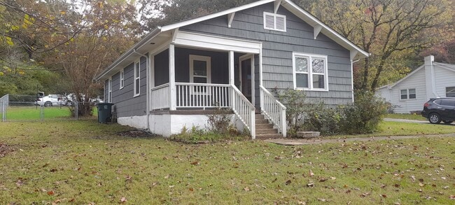 Primary Photo - Wonderful 2 Bedroom 1 Bath home in Hixson, TN