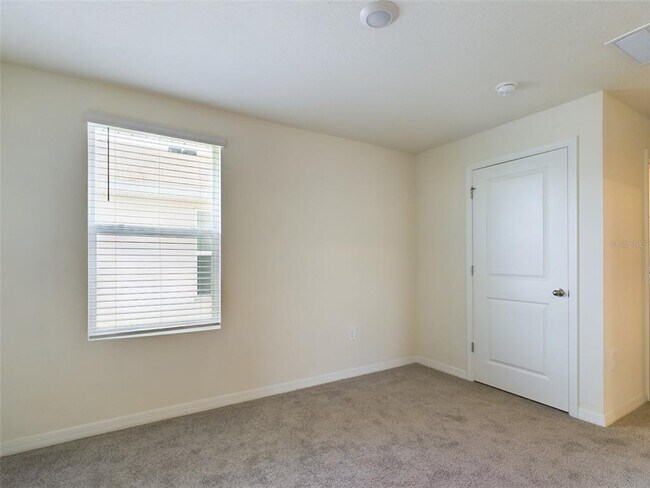 Building Photo - 8626 SW 46th Ave