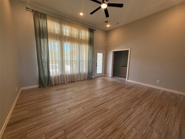 Building Photo - 3907 MOVADO Ct