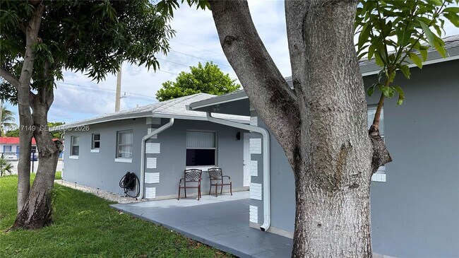 Building Photo - 4101 NW 30th Terrace