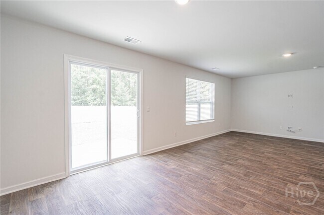 Building Photo - 1004 Bergamot Rd