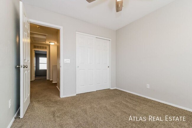 Building Photo - 17254 W Country Gables Dr