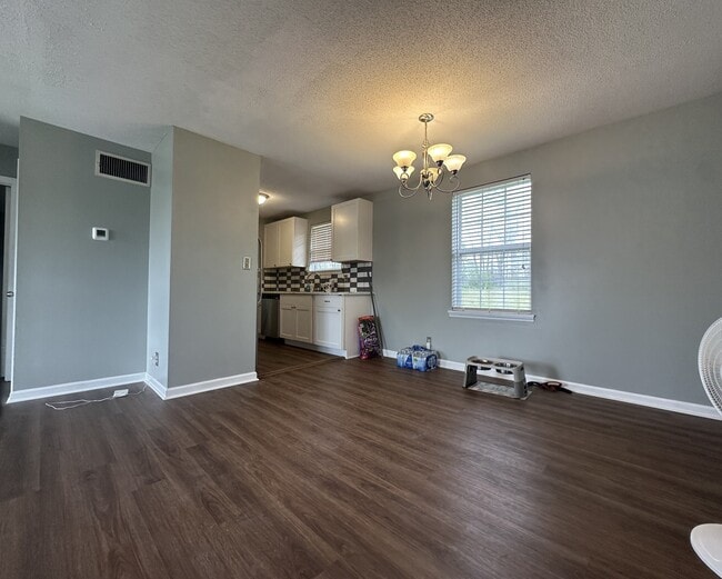 Building Photo - 361 Dupuis Dr