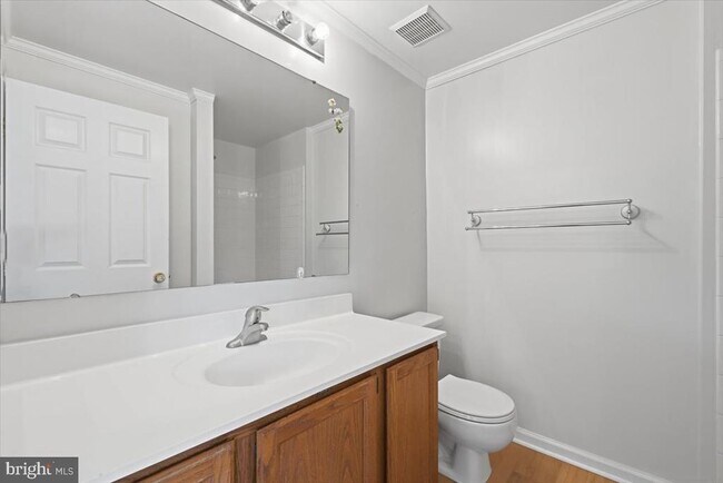Building Photo - 5718 Croatan Ct