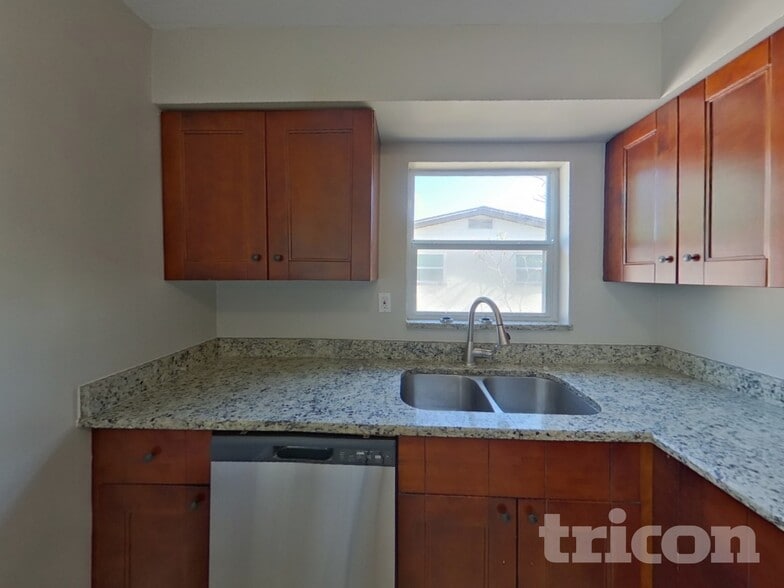 Building Photo - 11158 109th Way N