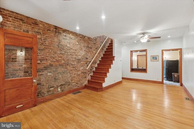 Primary Photo - 890 N Judson St
