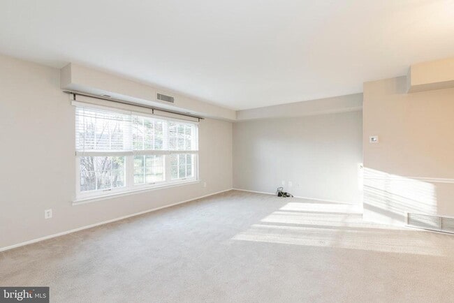 Building Photo - 510 Old Forge Crossing