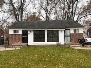 Building Photo - 16666 E Eight Mile Rd
